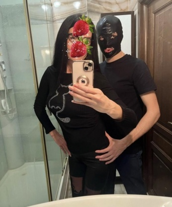 У меня много интересных возможностей, которые сделают наше свидание незабываемым. Ты можешь насладиться моим нежным массажем, умелыми руками и прекрасной атмосферой. Я открыта к экспериментам в сфере интимных отношений и готова реализовать все твои фантазии. 🌟 Чувственность и ласка, о которых ты всегда мечтал, станут реальностью 🌹. Ты можешь ознакомиться с моими отзывами и фотографиями, чтобы полностью убедиться в моей красоте и опыте. ствую господ и с девушками равно! Жду встречи для приятного времяпровождения в Москве! 💋 Светлана